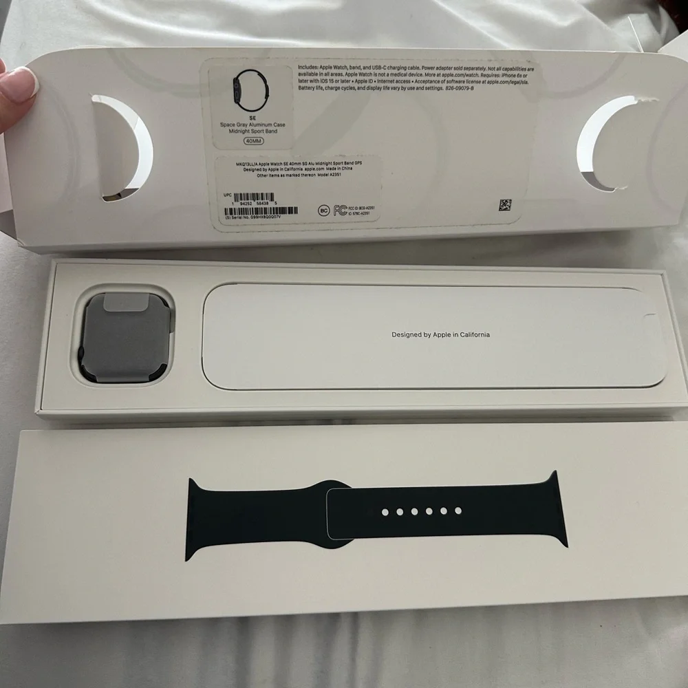 Apple Watch SE space gray